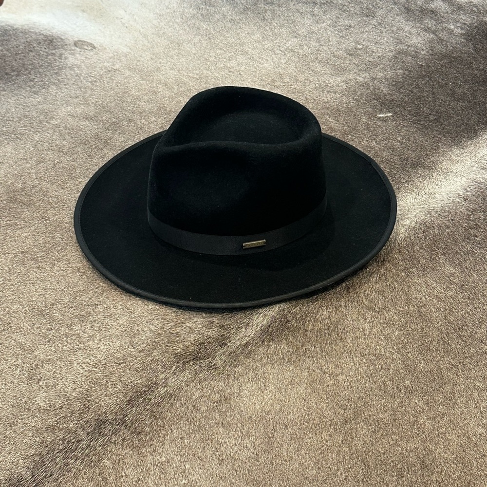 NWT Black Gigi Pip Monroe Rancher size 57